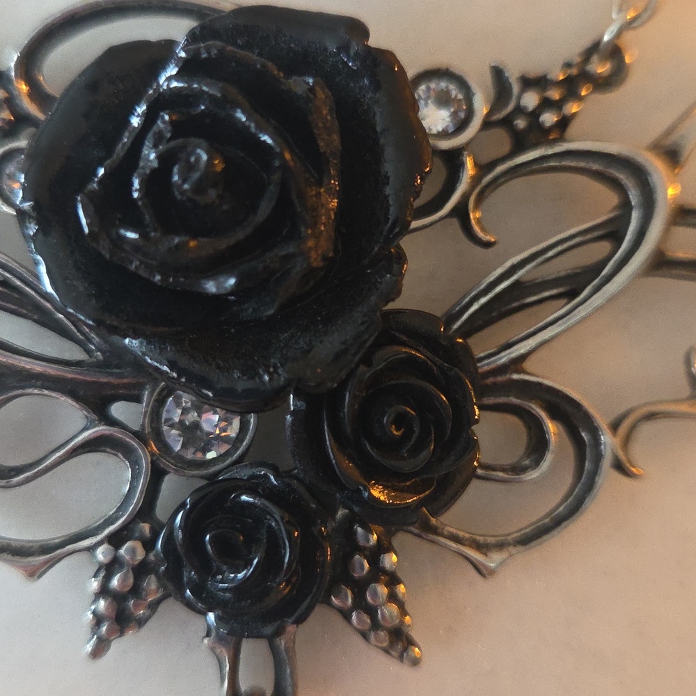 Alchemy England Bacchanal Rose Crystal Necklace - Picture 5 of 6